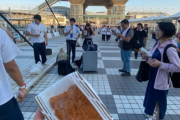 【悲報】コミケオタクさん、ヴィーガンの前でファミチキ食うデモをやってしまうwww