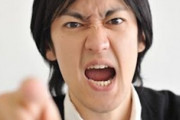 自分が人に迷惑をかけても「向こうは仕事なんだからこのくらい当たり前」と意に介さない夫。私がお金や品物を渡してお詫びをしてるのを見て「無駄金ばかり使いやがって」