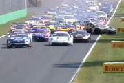 【動画】GT3モンツァの1コーナーで予選上位が一掃される大クラッシュ。