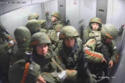 ロシア兵、庁舎を占拠しようと全員がエレベーターに乗ったところ電源遮断され閉じ込められる