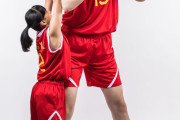 「デカすぎんだろ」身長220cmの17歳・中国バスケ女子に日本人唖然「異次元」「脅威すぎないか…」動画あり #バスケ |  アメリカも動ける243cmが現れてバスケぶっ壊れたからな