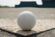 高野連「軟式野球はローカル球場で開催、テレビ中継もなしでええか」