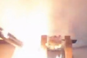 【動画】Twitch配信者さん、火炎放射器で料理配信も炎をコントロールできず炎上してしまうｗｗｗ
