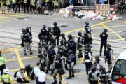 【悲報】香港、革命戦争がはじまる