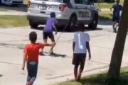 【動画あり】「黒人の子供が路上で遊んでる！」との通報で現場に駆けつけた警官さん、素敵すぎる対応を見せる