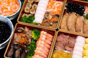 【朗報】おせち、高い・不味い・冷たい三拍子揃った完全栄養食だった！！