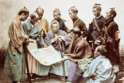 「日本最後の侍たち」江戸後期から明治の時代に撮影された1枚の写真が海外で話題に