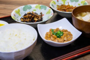 日本のファミリーレストラン『天狗』「お値打ちで種類も豊富だと思いました」「美味しい料理でお腹が空いてきたよ」海外の反応