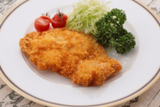 息子の彼女にカツレツを作って出したら驚きながら食べていた。後からこっそり理由を聞いてみたらなんと…