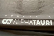 アルファタウリの新車AT02は明日（2月19日）17時に発表、ノーズは太いままか？