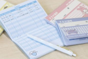 「サンリオ すきぴ通帳」推しに使ったお金を管理できる通帳風メモ帳に「可愛いけど恐ろしい」