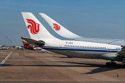 ｢日本路線｣を自ら手放した中国の航空大手3社が2000億円の赤字　