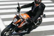 MTのバイクで通勤する時って半袖とかダメなの？
