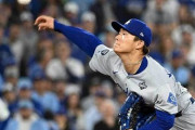 【朗報】米メディア、山本由伸を絶賛「完投したあとに1人でベンチのゴミを片付けるなんて素晴らしい」