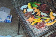 【画像】外で「ひとり焼肉」うますぎワロタ【BBQ】