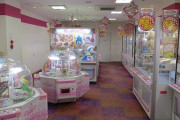 海外「日本でクレーンゲームに嵌ってしまった……」日本のクレーンゲームの戦利品に対する海外の反応