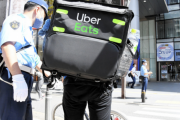 Uber Eats配達員の不法残留相次ぎ発覚、Uberが対策を強化へ