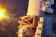 米海軍の近接防御火器システム「CIWS」をご覧ください！