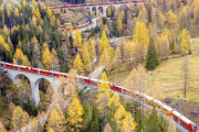 【画像】世界最長、スイスで100両編成の電車が運行される。