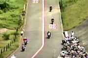 暴走バイク最前線。若者たちがバイクに熱中していた1988年頃の動画。
