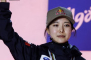 【朗報】高梨沙羅さん、W杯優勝！！通算勝利「62」に