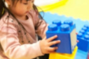 【育児】よくある1時間いくらの室内遊戯場に3歳の娘を連れてって遊ばさせてたら、子供同士のイザコザが起きたんだが　男親としてこのスタンスでよかった？