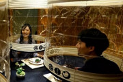 東京の旅館、コロナ対策で斬新なパーテーションを設置ｗｗｗｗ