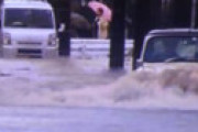 【動画】 愛知県豊川市で冠水しプール状態　豊川の水位上昇で氾濫危機