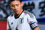 【悲報】日本代表の遠藤航さん、試合中に森保監督のメモを渡された時の反応ｗｗｗｗｗｗｗ