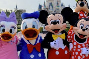 「東京ディズニーリゾートから身に覚えのない500円が入金されたけど何これ」「私もいきなり来た」と利用者が不安で動揺　→　理由はおそらく◯◯◯ではないかと話題に