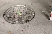 【動画】歌舞伎町でマンホールにゴキジェットを噴射する奴らが現れてしまう(((ﾟДﾟ)))