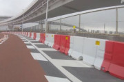 レインボーブリッジでバイクの死亡事故相次ぐ、安全設備の「視線誘導灯」が致命傷を与えた可能性