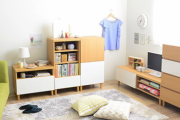 部屋に友人達を呼んだら、Aが「やだ、汚い、痒くなってきた」と騒いで勝手に掃除をし始めた。