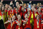 【悲報】女子サッカー優勝のスペイン代表、ひっそりと表彰式で公開性暴力を受ける
