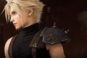 FF7クラウド、新たな装いで戦場を華麗に駆け抜ける
