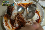 韓国人「日本人がドン引きする韓国人の食事の仕方がこちら‥」→「これは汚すぎるｗｗｗ」　韓国の反応