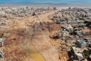 リビア暴風雨に見舞われ洪水、５千人超死亡、１万人不明か　北東部で壊滅的被害