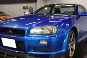原型をとどめたスカイライン R34 GT-Rが高騰、見るに耐えない改造車ばかりなため