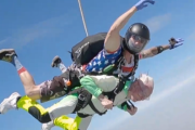 【凄すぎ】103歳のおじいちゃん、高度4200メートルからのスカイダイビングに成功！ギネス記録に！
