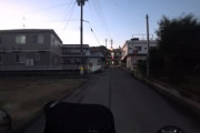 【動画】センターラインをはみ出してきた老害車と衝突…バイクが廃車に…