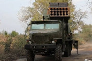 ロシア軍の新型多連装ロケットランチャー「TOS-2」…軍用トラックシャーシをベース！