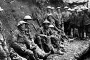【悲報】第一次世界大戦での戦闘方法、あまりにも酷すぎる
