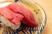 【画像】女様「はま寿司初めて来たけどさしみ醤油は甘くてアカン」