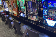 パチ屋って設定6を必ず1台入れときゃそれだけで客来るんじゃね？なんでやらないの？