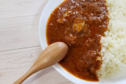 めっちゃ辛いカレー屋入って一口でギブアップしたんだけど、友達2人が俺の代わりに完食してくれた