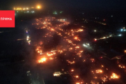 【画像】ロシア、ウラル市、火災で市の1/3が燃え尽きる。やっぱ木はよく燃えるなあ