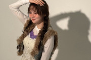 伊藤百花ちゃん、下が短すぎて見えそうなんだがw