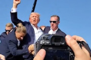【動画】襲撃されたトランプ前大統領のあの写真を撮影したカメラマンたちが見た景色。