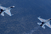 【空自】民間人の乗ったF2戦闘機2機が空中接触