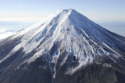 【クソ迷惑】富士山で無理をした登山者の救助要請が相次ぐ！「疲れて動けない」「登る前から息苦しい」